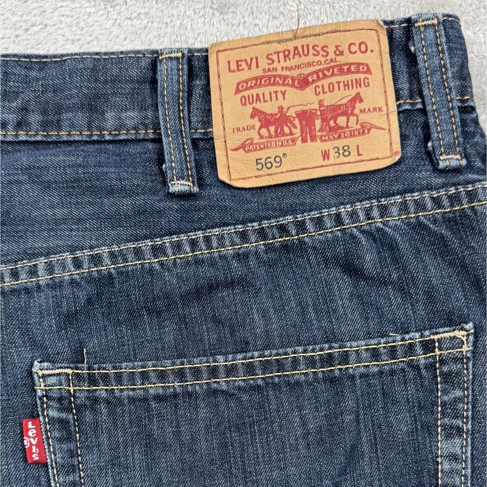 Levis actual size